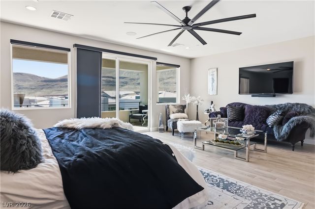 10741 Steel Ridge Court, Las Vegas, NV 89135