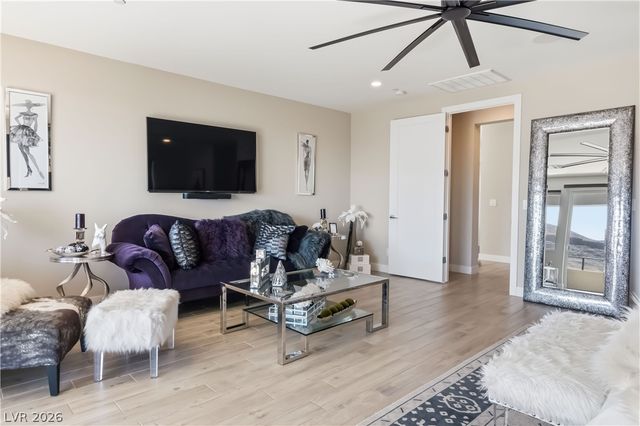 10741 Steel Ridge Court, Las Vegas, NV 89135