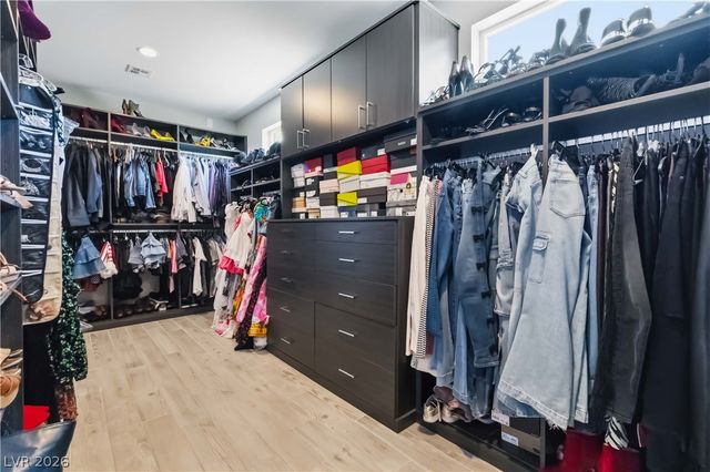 10741 Steel Ridge Court, Las Vegas, NV 89135