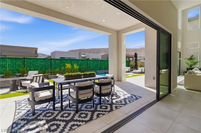 10741 Steel Ridge Court, Las Vegas, NV 89135