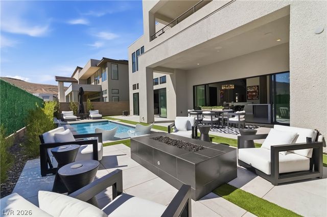 10741 Steel Ridge Court, Las Vegas, NV 89135