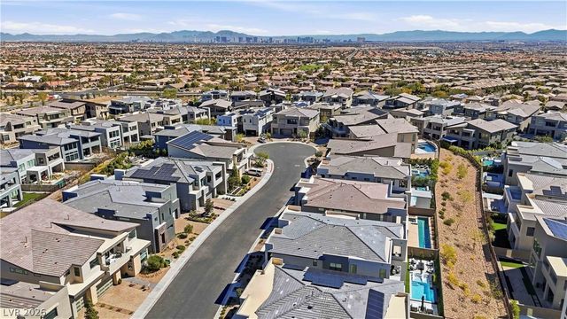 10741 Steel Ridge Court, Las Vegas, NV 89135