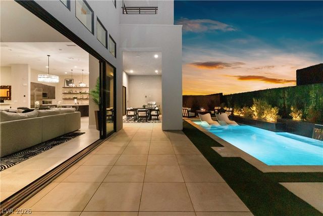 10741 Steel Ridge Court, Las Vegas, NV 89135