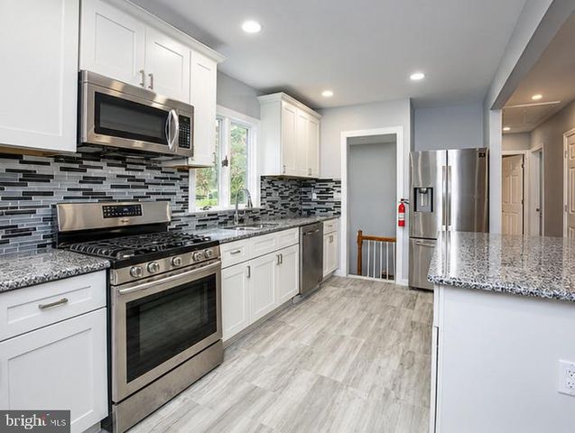413 PAXSON AVE, Trenton, NJ 08690