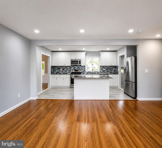413 PAXSON AVE, Trenton, NJ 08690