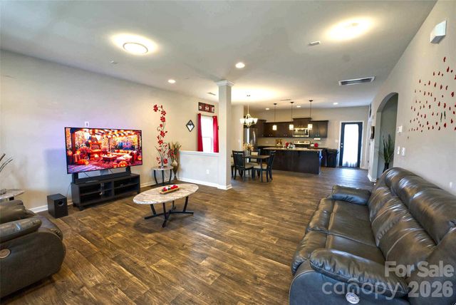 5113 Thomasville Drive, Belmont, NC 28012