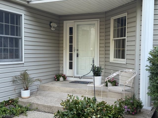 1 Cliffside Ct, Hardyston Twp., NJ 07419
