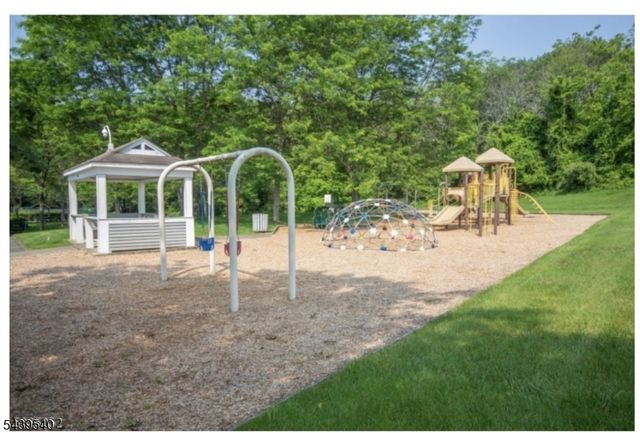 1 Cliffside Ct, Hardyston Twp., NJ 07419