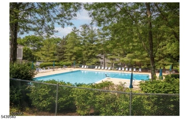 1 Cliffside Ct, Hardyston Twp., NJ 07419