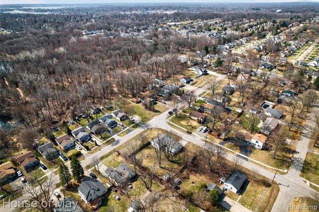 2648 Corey Street, Waterford, MI 48328