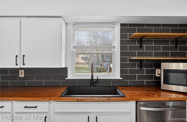 2648 Corey Street, Waterford, MI 48328