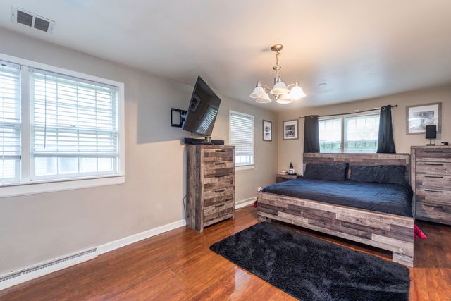 2408 Elim Avenue, Zion, IL 60099