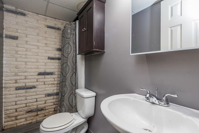 2408 Elim Avenue, Zion, IL 60099