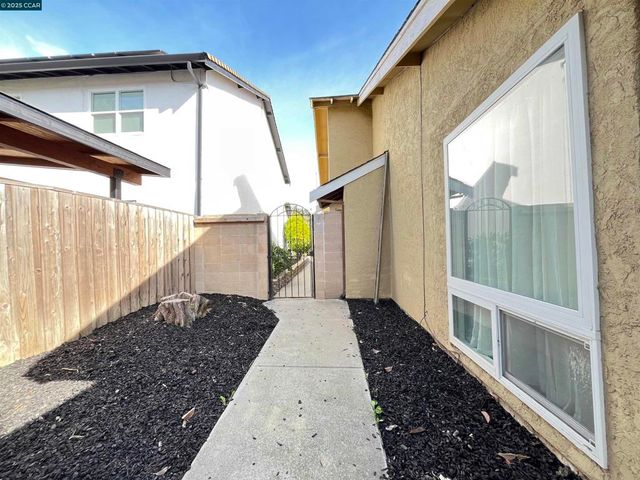 120 Bonita Ct, Rodeo, CA 94572