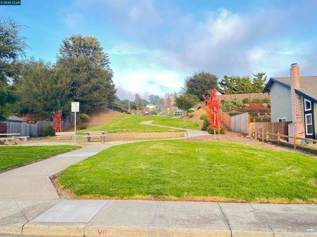 120 Bonita Ct, Rodeo, CA 94572