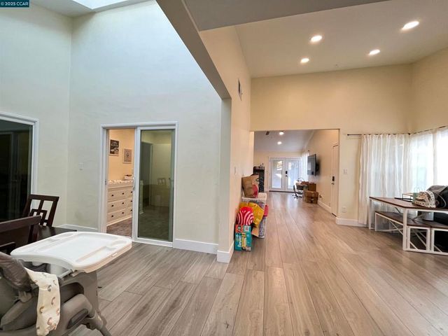 120 Bonita Ct, Rodeo, CA 94572