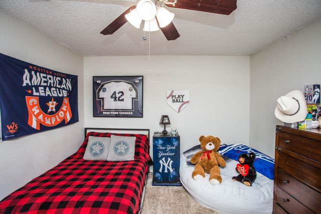 7802 Zoar Avenue, Lubbock, TX 79424