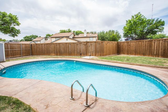 7802 Zoar Avenue, Lubbock, TX 79424