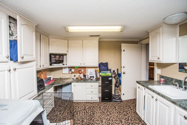 7802 Zoar Avenue, Lubbock, TX 79424