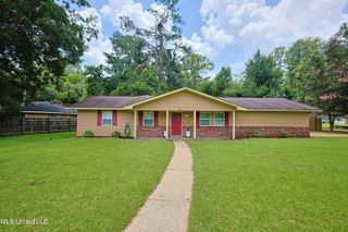 3204 Bienville Drive, Jackson, MS 39212