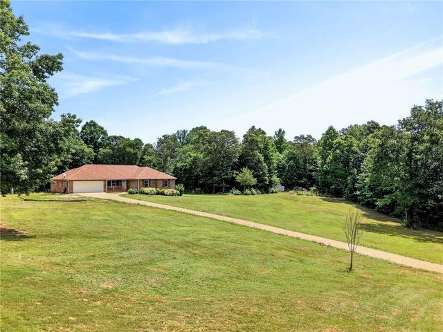 402 Renee Road, Pendergrass, GA 30567
