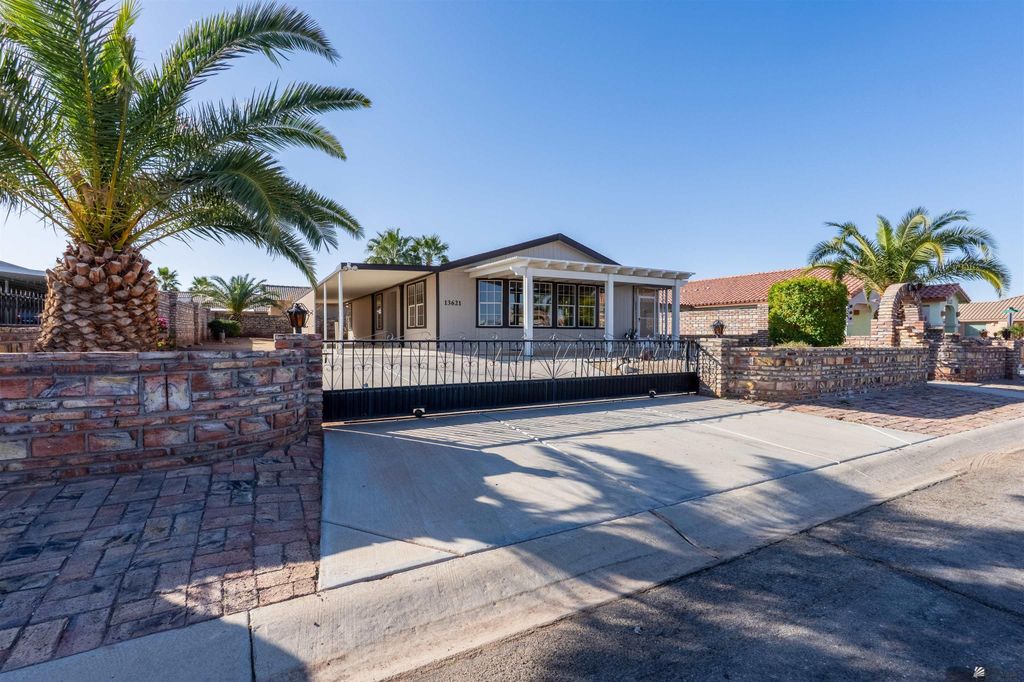 13621 E 55 Dr, Yuma, AZ 85367