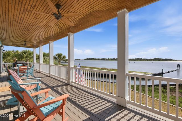 5252 Masonboro Harbour Drive, Wilmington, NC 28409