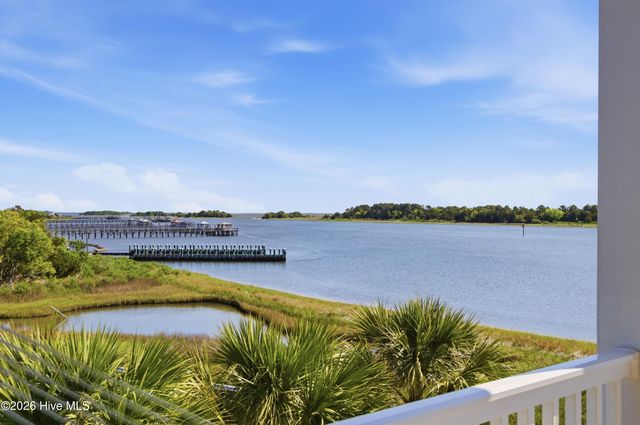 5252 Masonboro Harbour Drive, Wilmington, NC 28409
