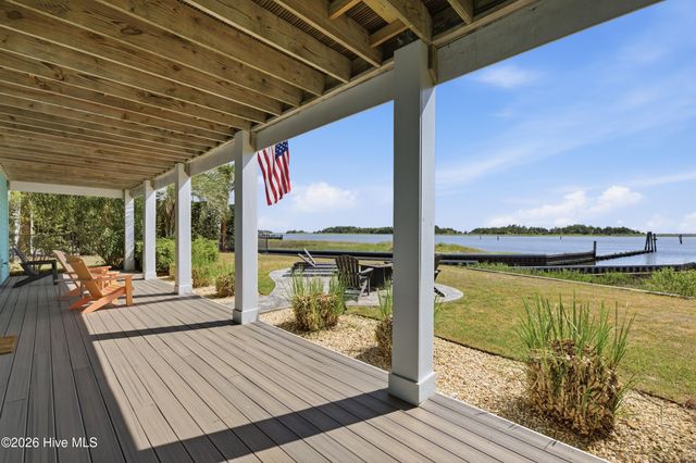 5252 Masonboro Harbour Drive, Wilmington, NC 28409