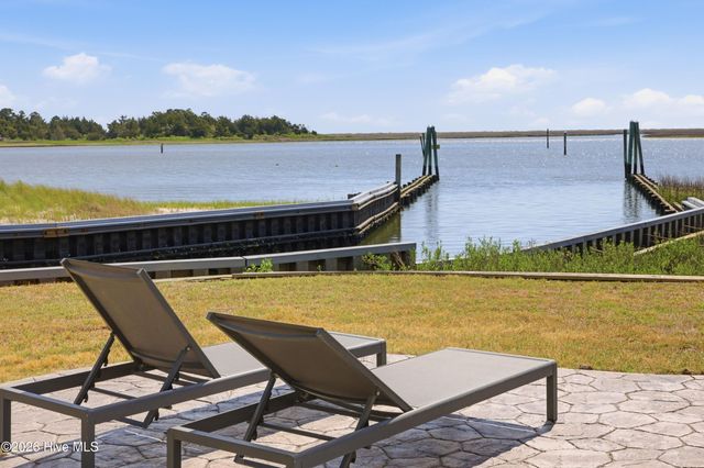 5252 Masonboro Harbour Drive, Wilmington, NC 28409