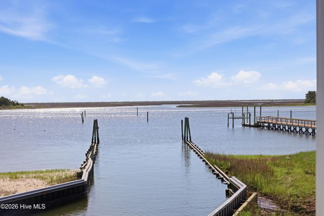 5252 Masonboro Harbour Drive, Wilmington, NC 28409