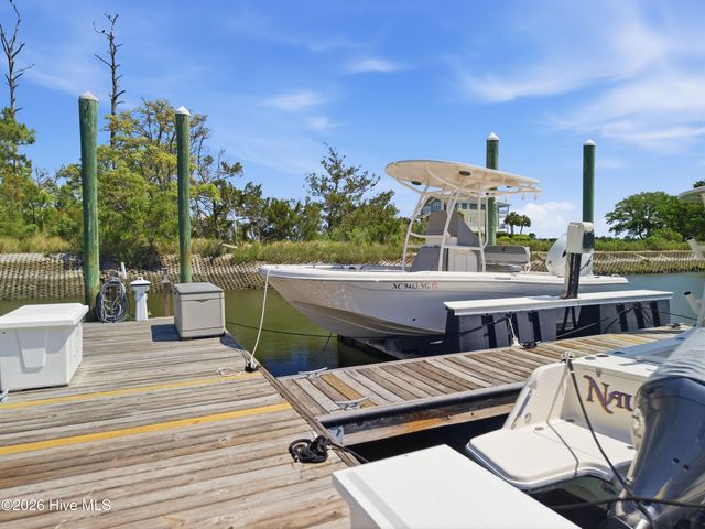 5252 Masonboro Harbour Drive, Wilmington, NC 28409