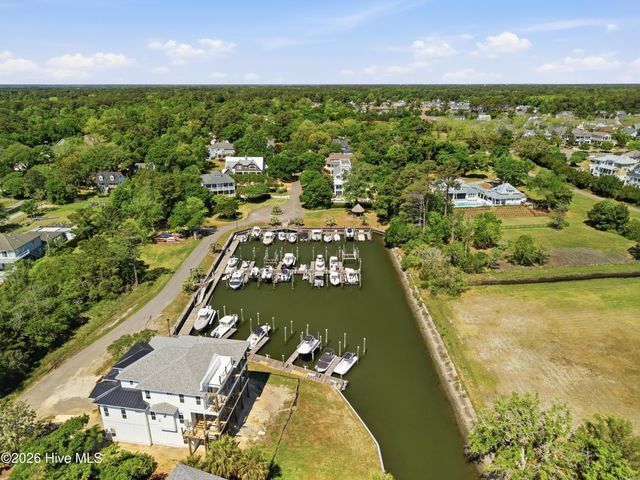 5252 Masonboro Harbour Drive, Wilmington, NC 28409