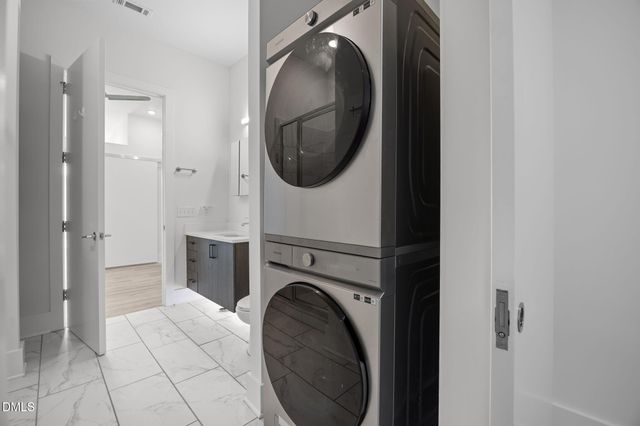 2441 Campus Shore Drive 109, Raleigh, NC 27606