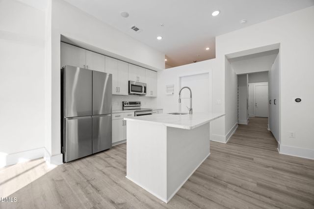 2441 Campus Shore Drive 109, Raleigh, NC 27606