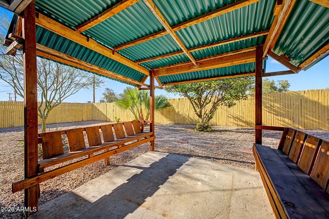 9112 E VINE Avenue, Mesa, AZ 85208