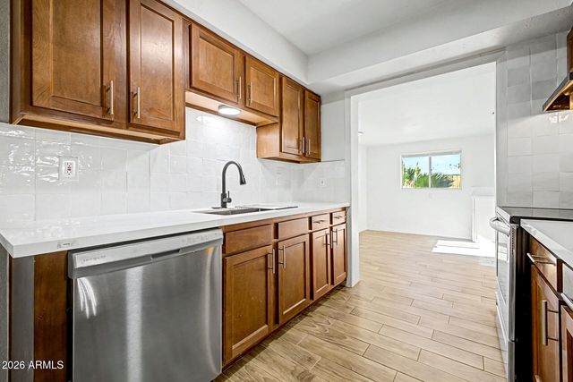 9112 E VINE Avenue, Mesa, AZ 85208