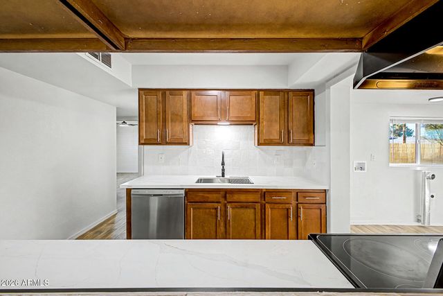 9112 E VINE Avenue, Mesa, AZ 85208