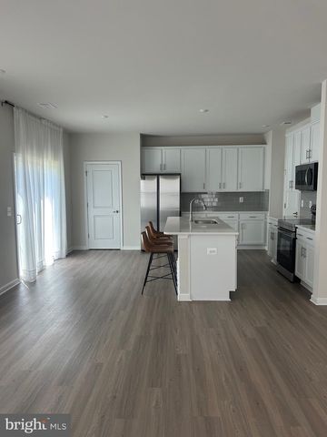 406 FREEMAN ST, Ranson, WV 25438