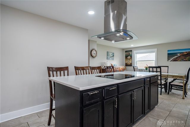 6925 Park Vista Road, Englewood, OH 45322