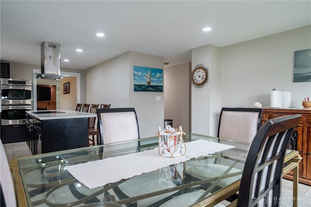 6925 Park Vista Road, Englewood, OH 45322