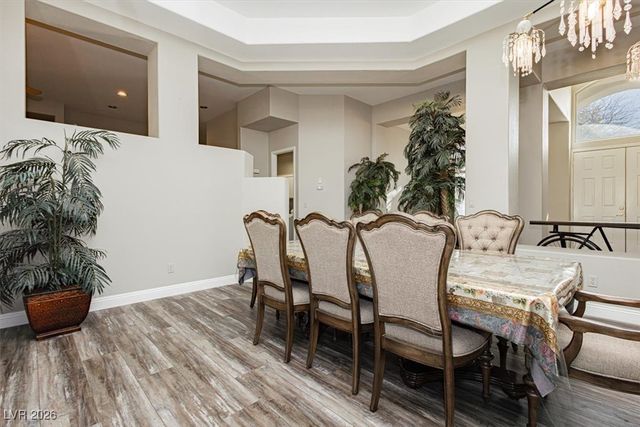 6880 Royal Heritage Court, Las Vegas, NV 89110