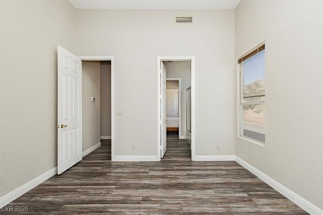 6880 Royal Heritage Court, Las Vegas, NV 89110