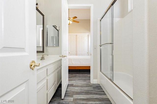 6880 Royal Heritage Court, Las Vegas, NV 89110