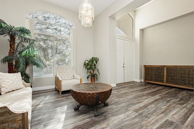 6880 Royal Heritage Court, Las Vegas, NV 89110