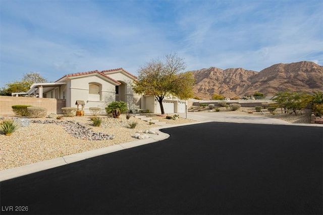 6880 Royal Heritage Court, Las Vegas, NV 89110