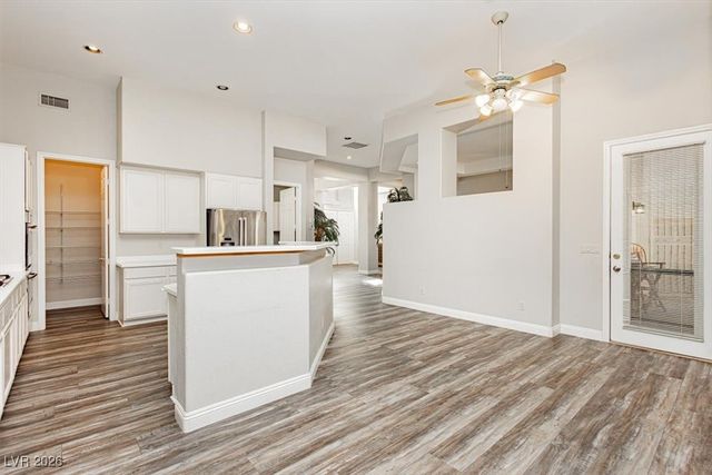 6880 Royal Heritage Court, Las Vegas, NV 89110