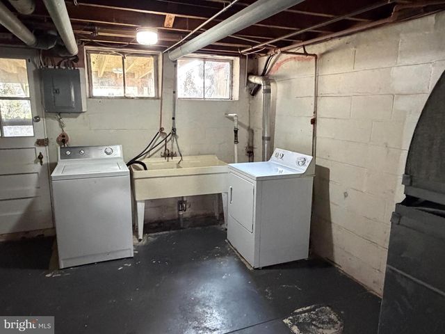 1403 DARTMOUTH AVE, Baltimore, MD 21234