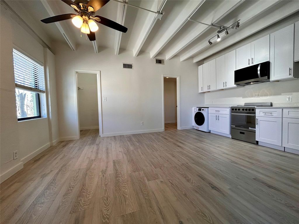 2408 Leon ST 318A, Austin, TX 78705