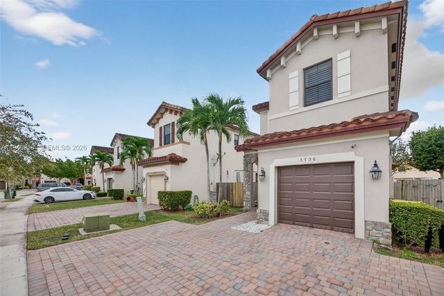 3756 NE 1st St, Homestead, FL 33033